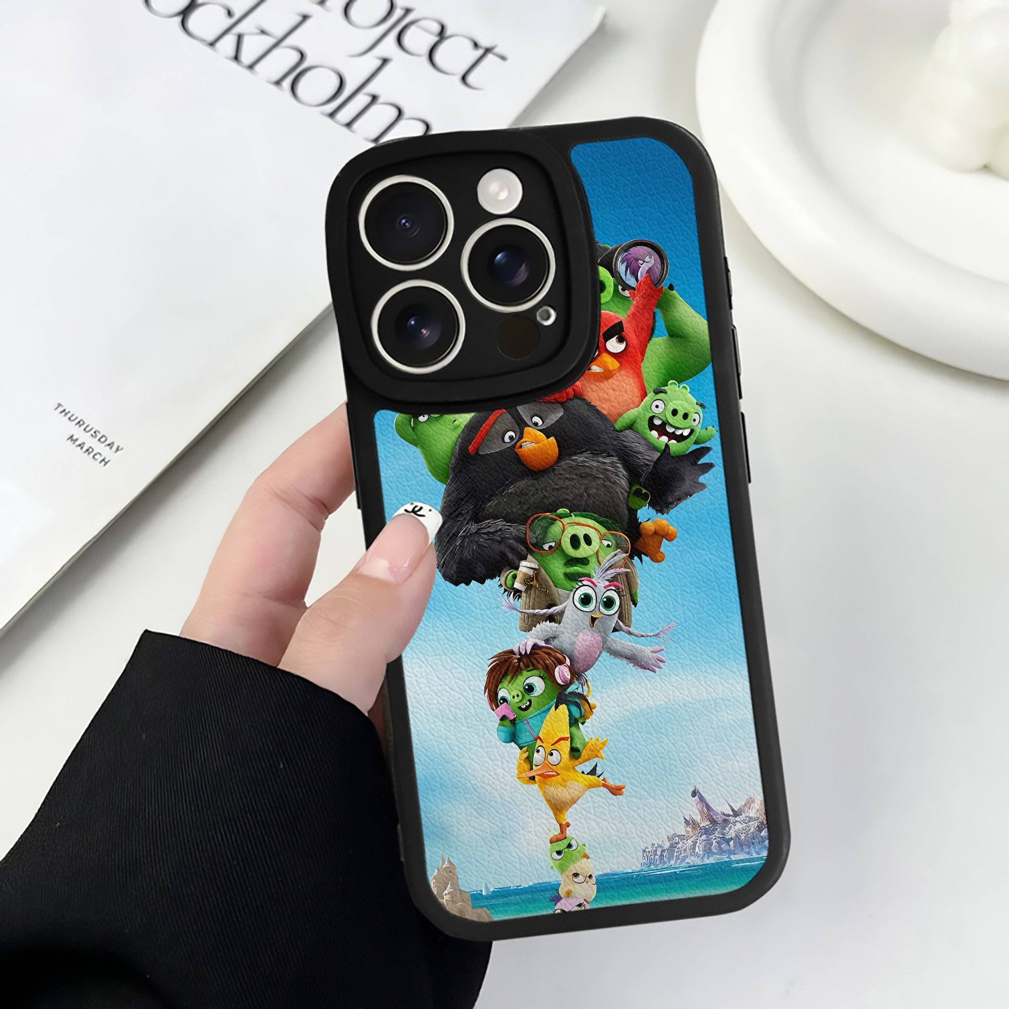 （画像用） Angry Birds アングリーバード 【iPhone 16シリーズ対応】シリコンスマホケース（レザー調） 材質：シリコン